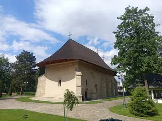 Gallery image 10